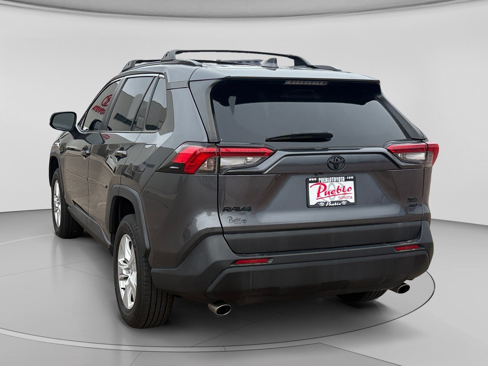 Used 2021 Toyota RAV4 XLE AWD/4WD image 3