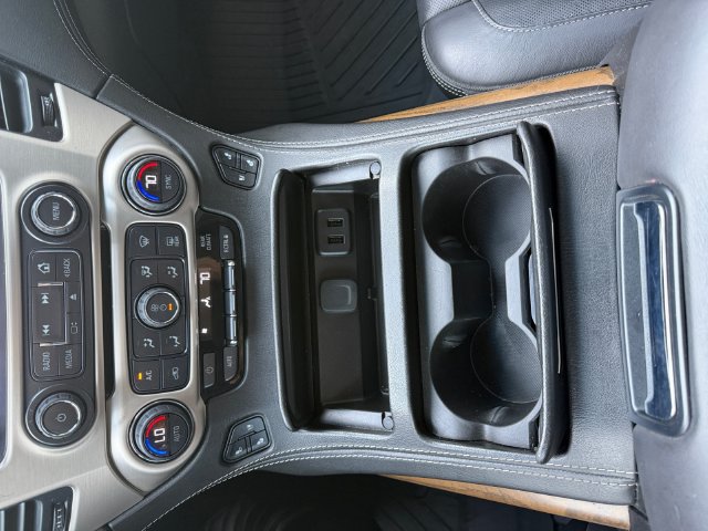 Used 2019 GMC Yukon Denali w/ Denali Ultimate Package AWD/4WD image 16