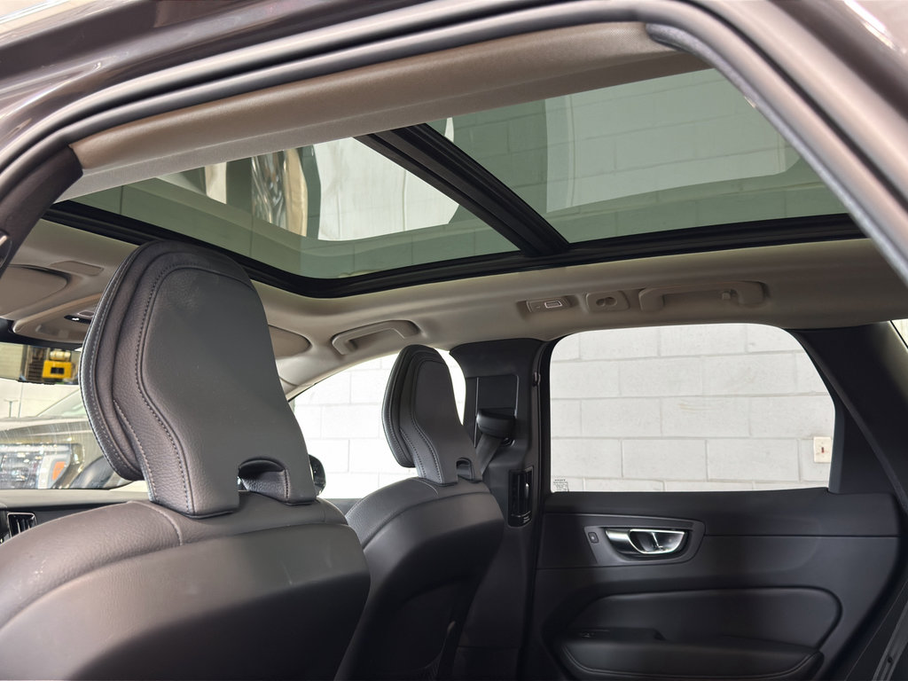 Used 2025 Volvo XC60 B5 Plus w/ Climate Package image 38