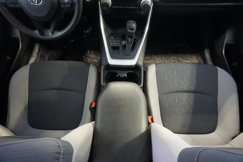 Used 2020 Toyota RAV4 XLE image 26