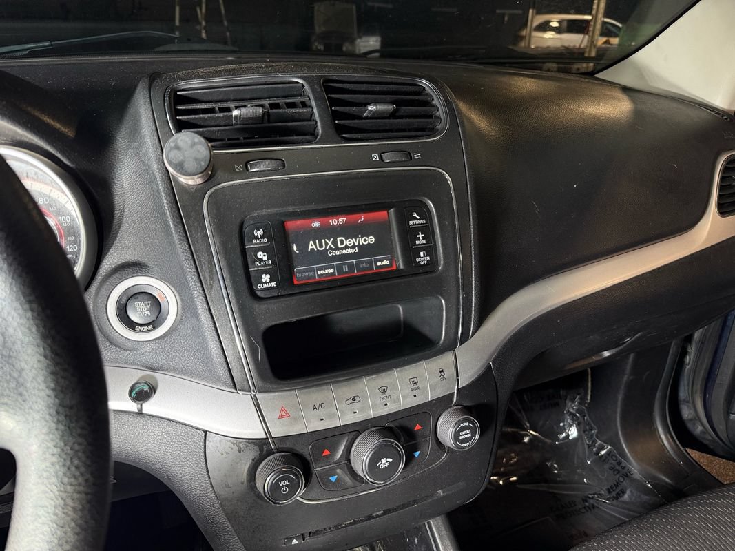 Used 2015 Dodge Journey SXT w/ Flexible Seating Group FWD image 15