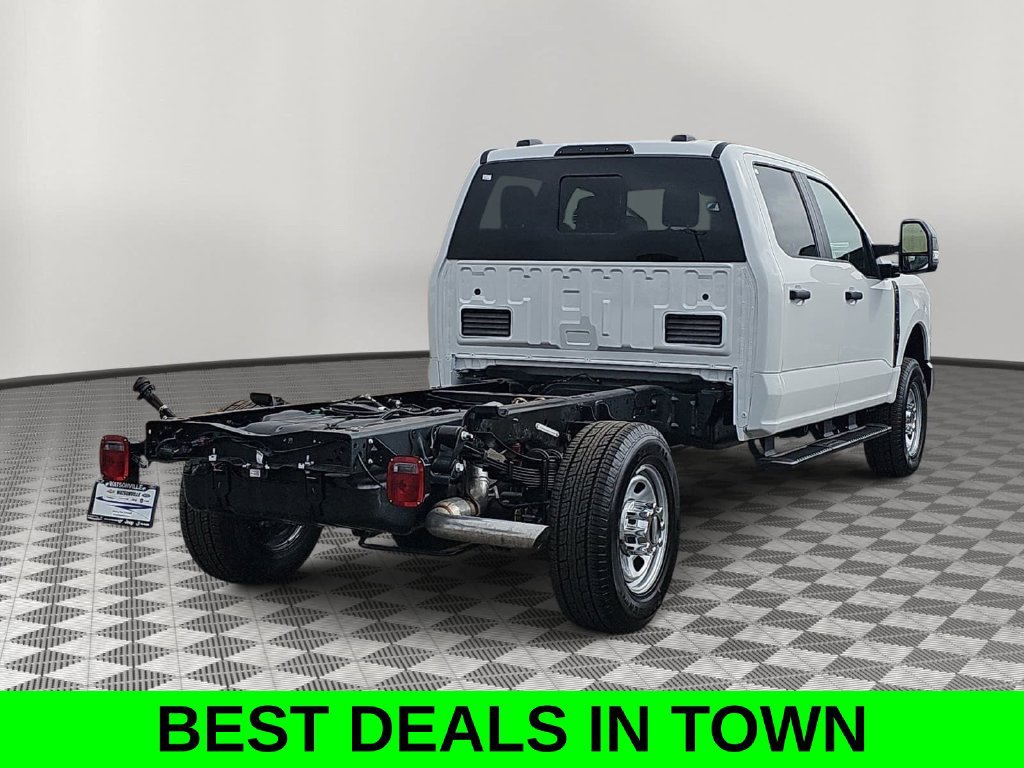 New 2026 Ford F350 XL w/ XL Chrome Package AWD/4WD image 3