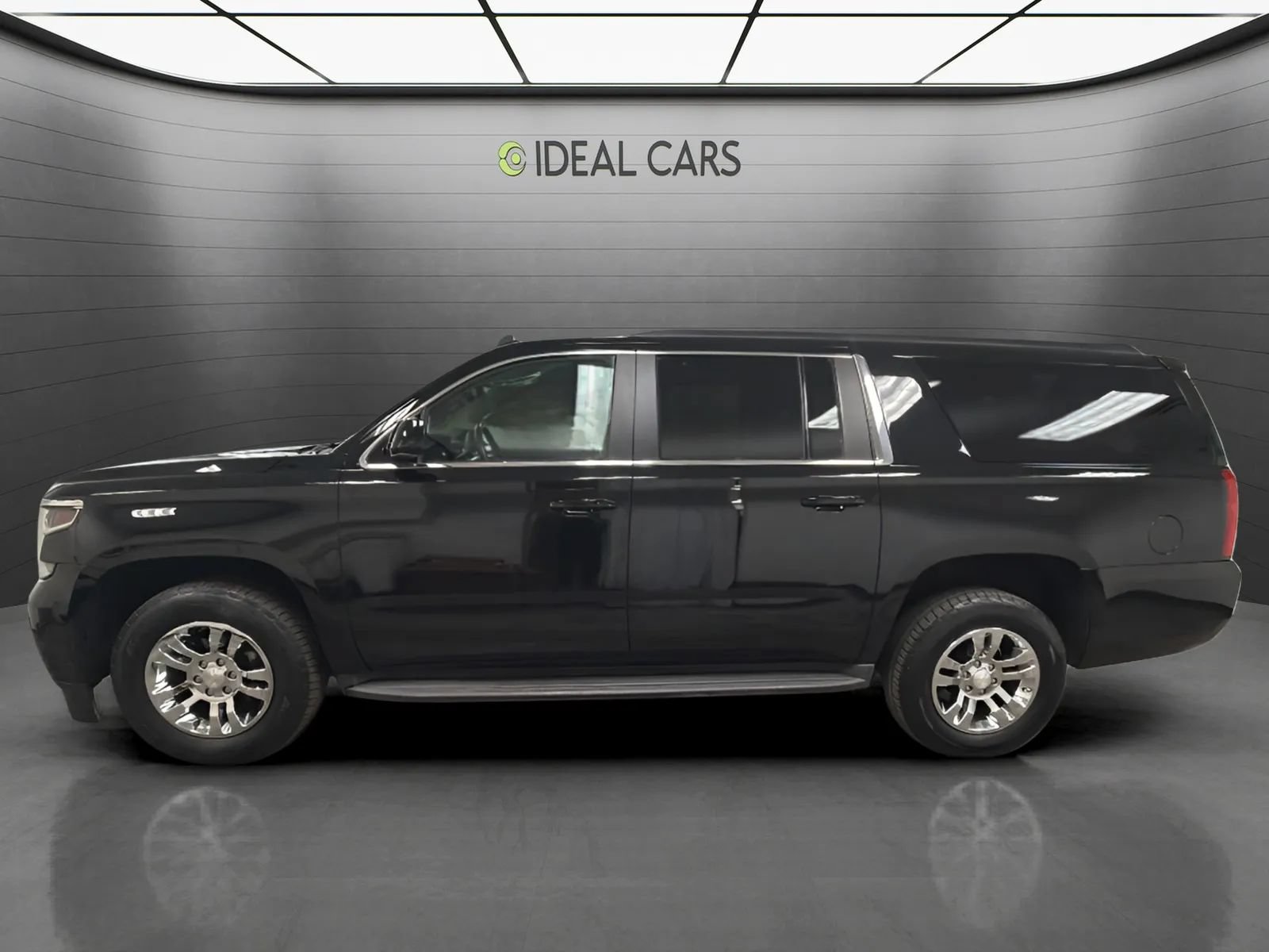 Used 2015 Chevrolet Suburban LT RWD image 8