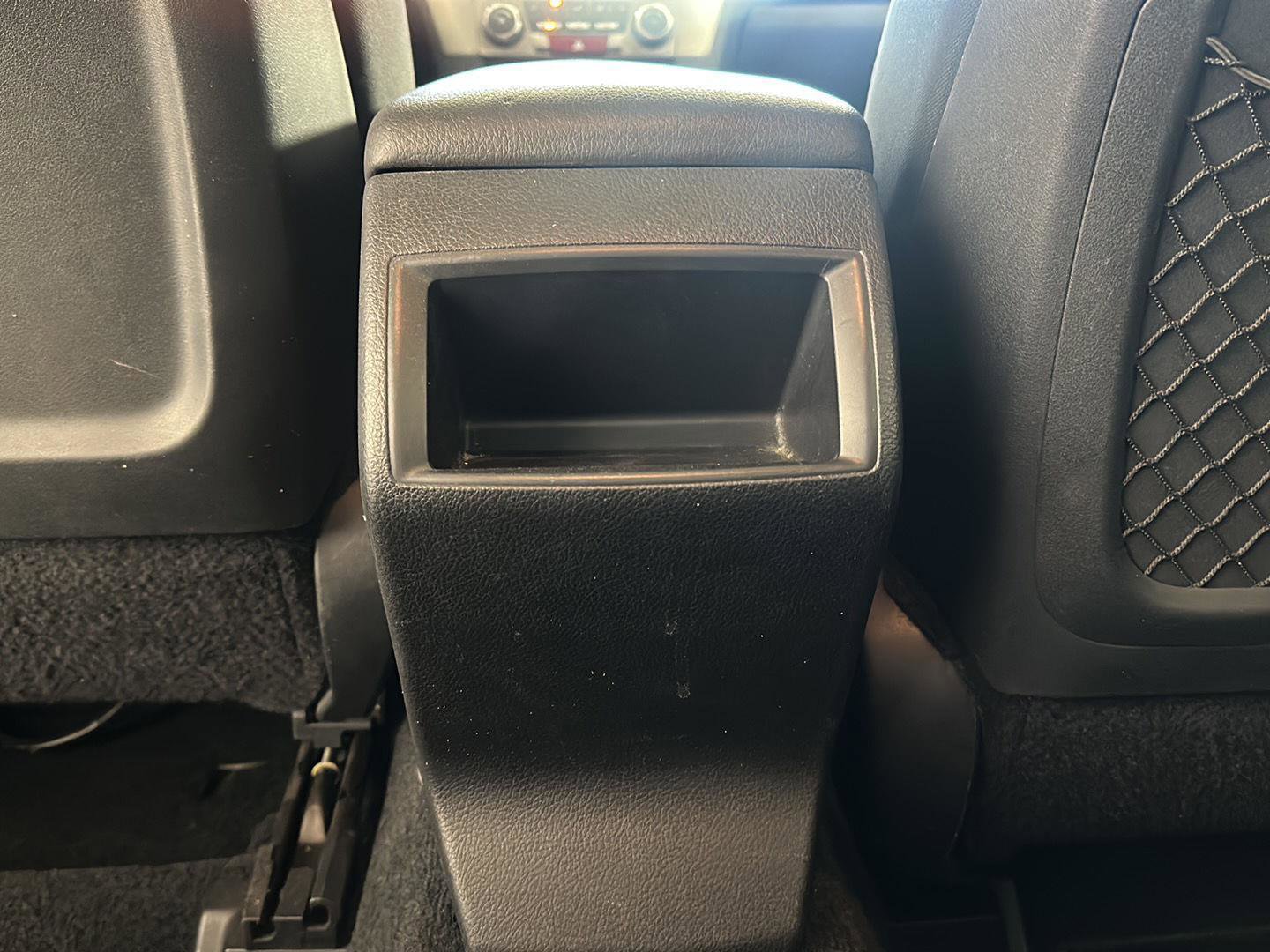 Used 2011 Subaru Legacy 2.5i Premium w/ All-Weather Pkg image 17