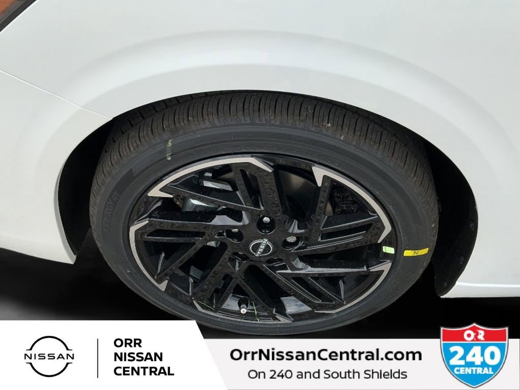 New 2026 Nissan Sentra SR w/ Floor Mat Package image 9