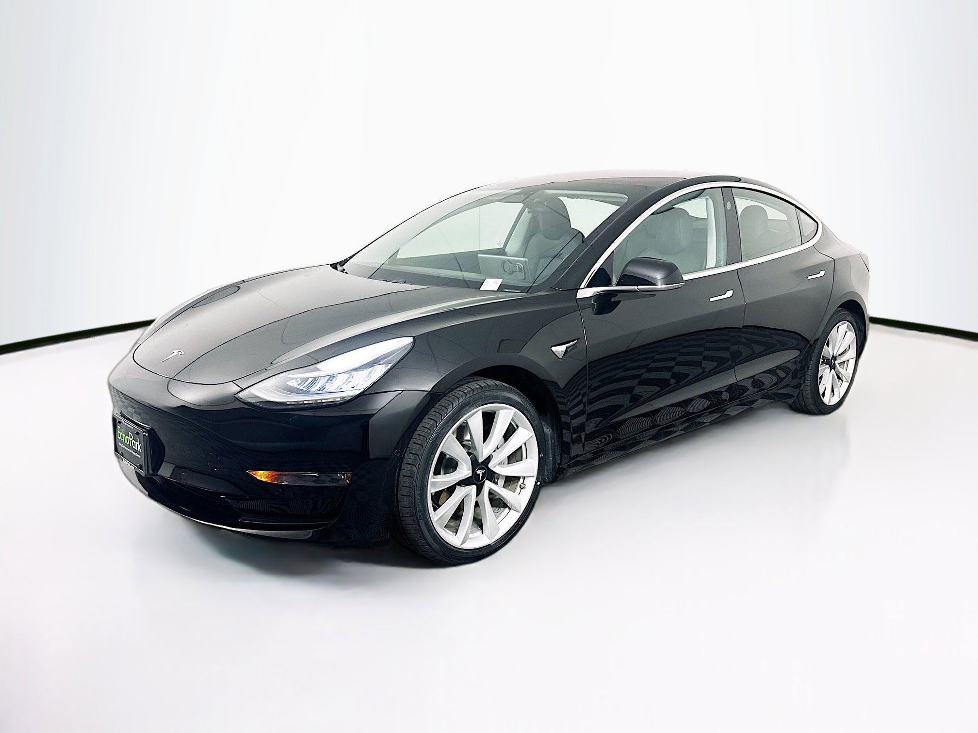 Used 2018 Tesla Model 3 Long Range image 3