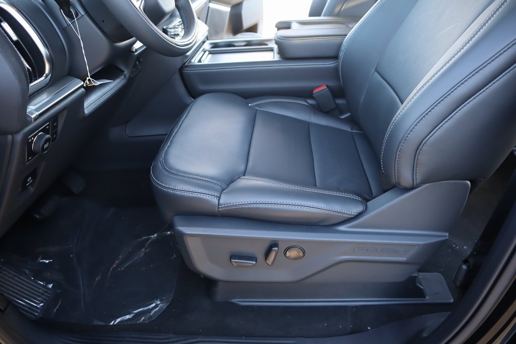 New 2025 Ford Expedition Platinum w/ Driver's Package image 12