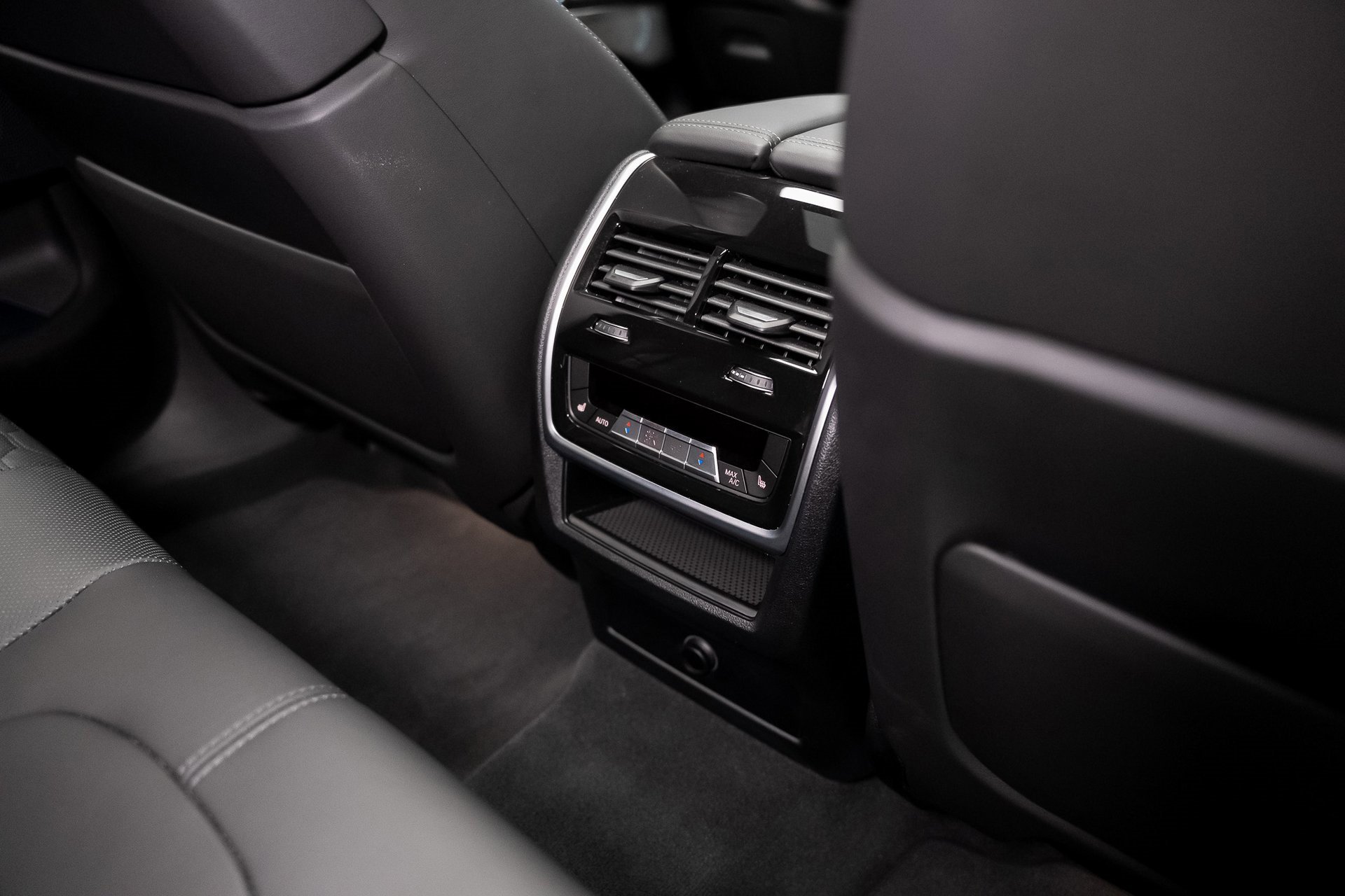 Used 2024 BMW X6 M Competition image 74