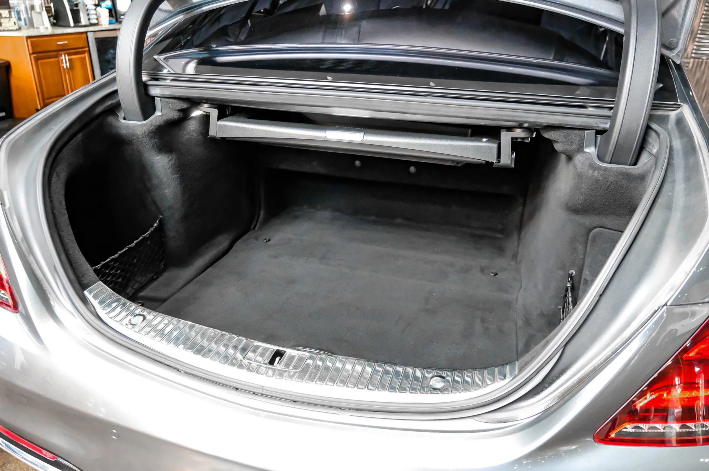 Used 2019 Mercedes-Benz S 560 Sedan image 52
