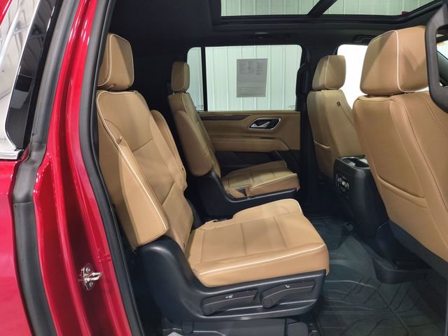 Used 2023 Chevrolet Suburban Premier AWD/4WD image 27