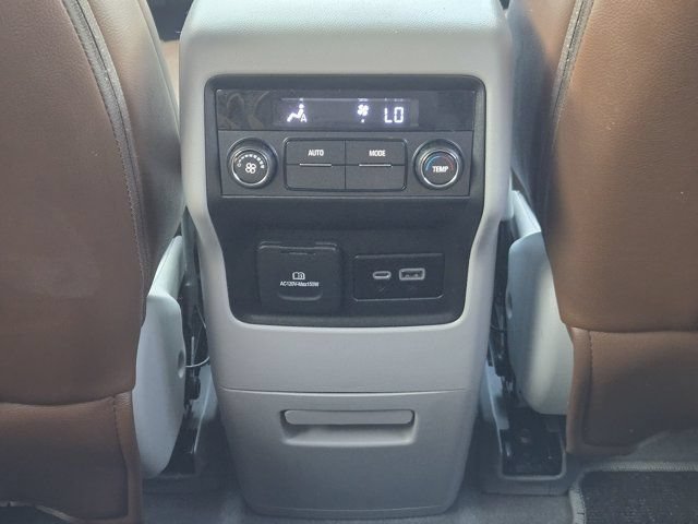Used 2020 GMC Acadia SLE w/ Driver Convenience Package FWD image 30