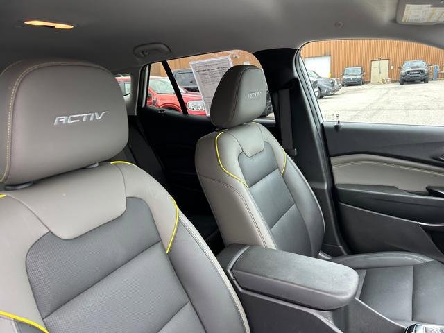 Used 2024 Chevrolet Trax ACTIV w/ Driver Confidence Package image 32