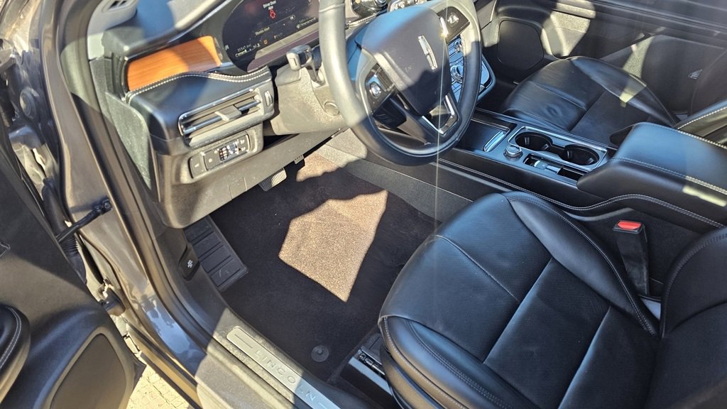 Used 2021 Lincoln Corsair Reserve w/ Elements Package image 15