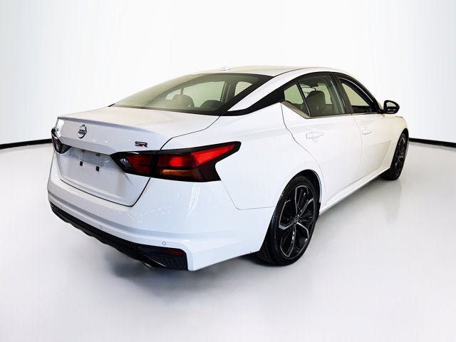 Used 2024 Nissan Altima 2.5 SR FWD image 5