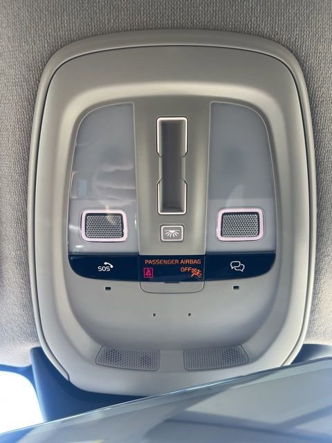 New 2025 Volvo XC40 B5 Ultra w/ Climate Package image 15