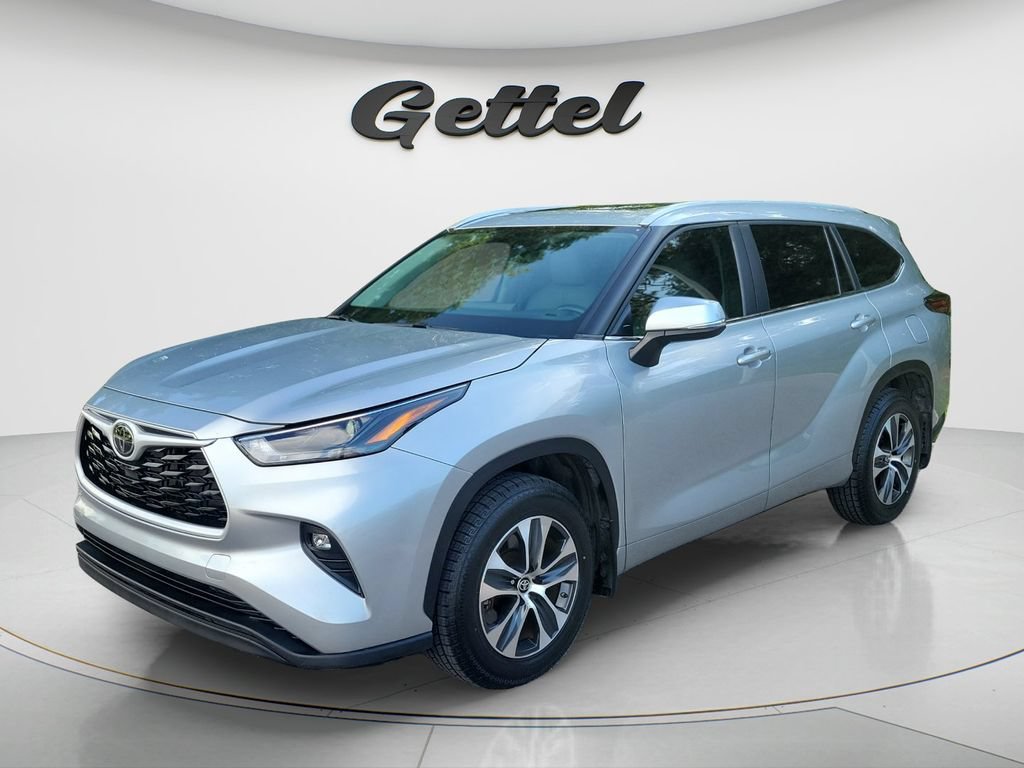 Certified 2024 Toyota Highlander XLE