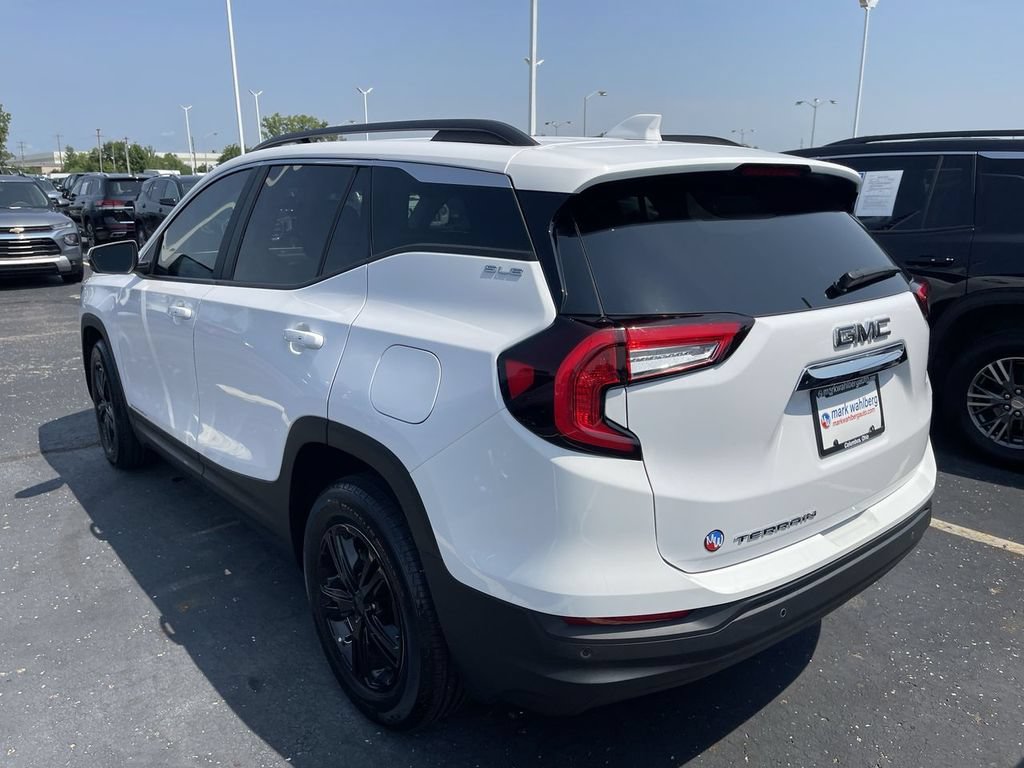 Used 2022 GMC Terrain SLE w/ Driver Convenience Package FWD image 6