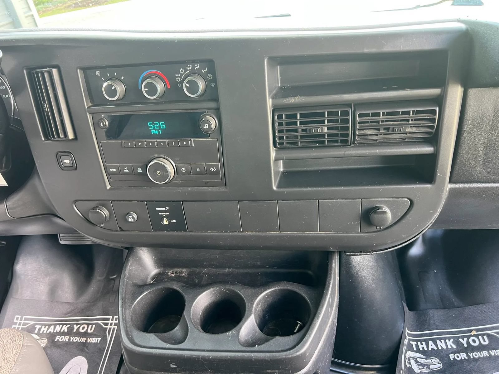 Used 2014 Chevrolet Express 2500 Extended RWD image 13