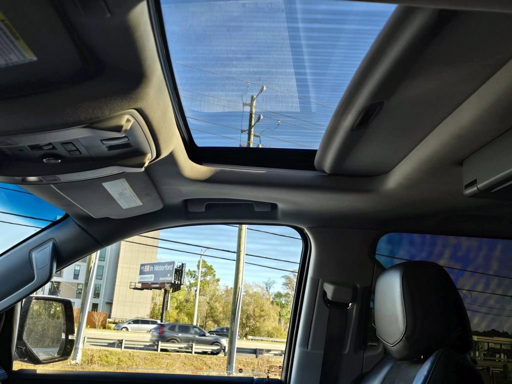 Used 2019 Cadillac Escalade ESV Luxury image 20