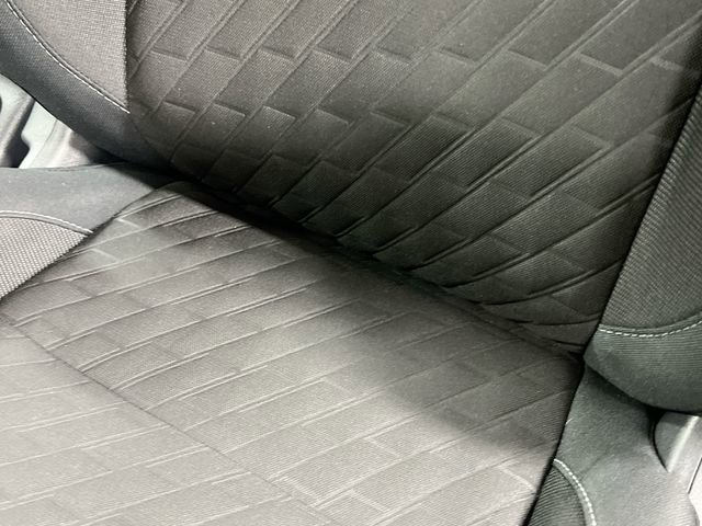 Used 2022 Nissan Kicks S FWD image 19