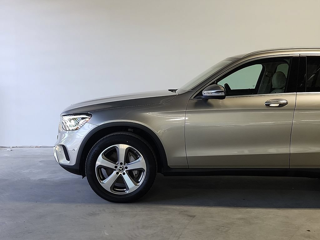 Used 2021 Mercedes-Benz GLC 300 4MATIC w/ Exterior Lighting Package image 6