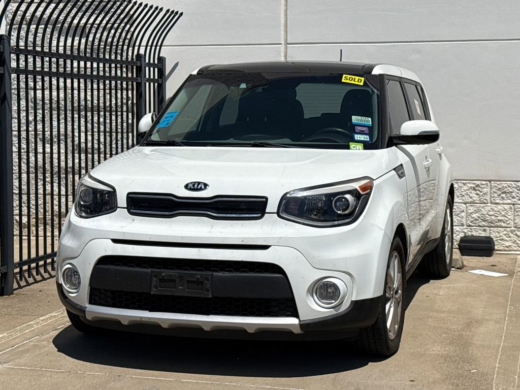 Used 2017 Kia Soul + w/ Primo Package FWD image 1