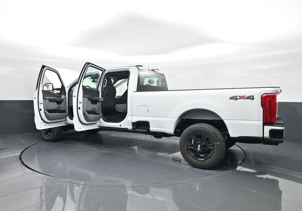 New 2026 Ford F350 4x4 Crew Cab Super Duty image 65