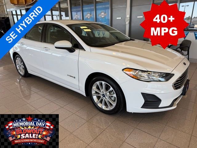 Used 2019 Ford Fusion SE FWD image 1