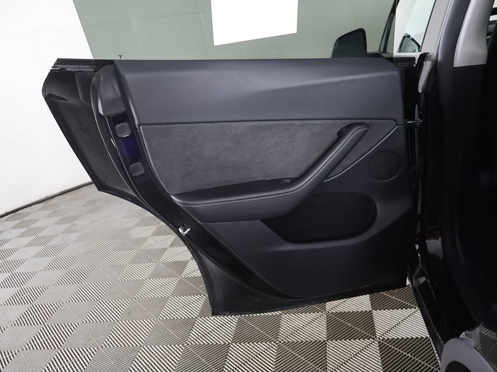 Used 2023 Tesla Model Y Performance AWD/4WD image 26