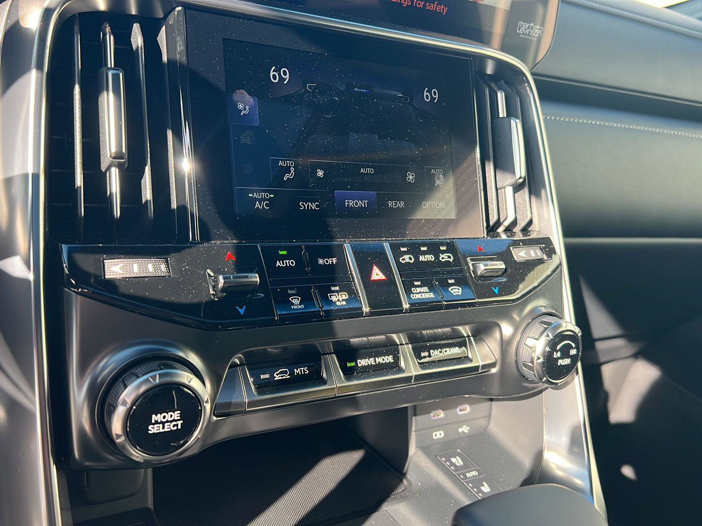 New 2026 Lexus LX 600 4WD w/ Luxury Package image 27