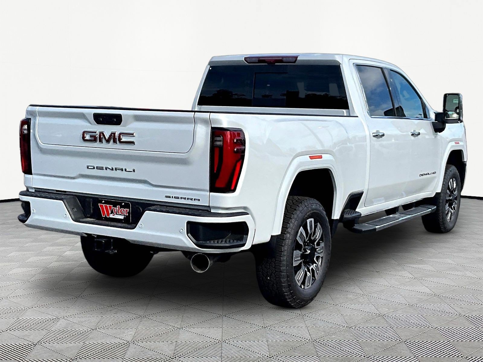 New 2026 GMC Sierra 3500 Denali w/ Denali Reserve Package AWD/4WD image 7