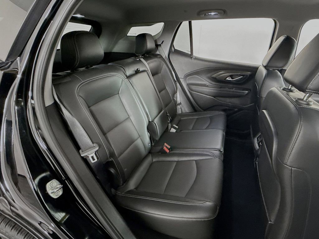 Used 2023 GMC Terrain SLT w/ Elevation Edition image 32