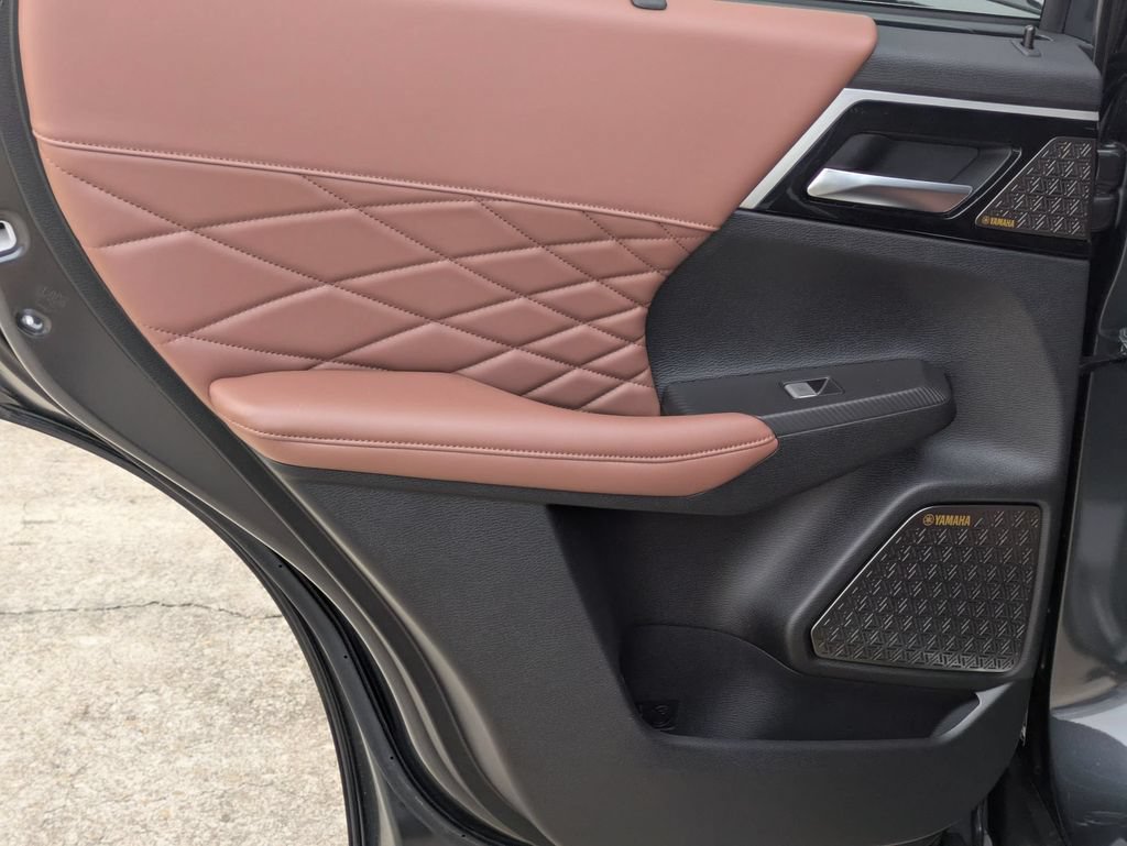 New 2026 Mitsubishi Outlander SEL FWD image 14