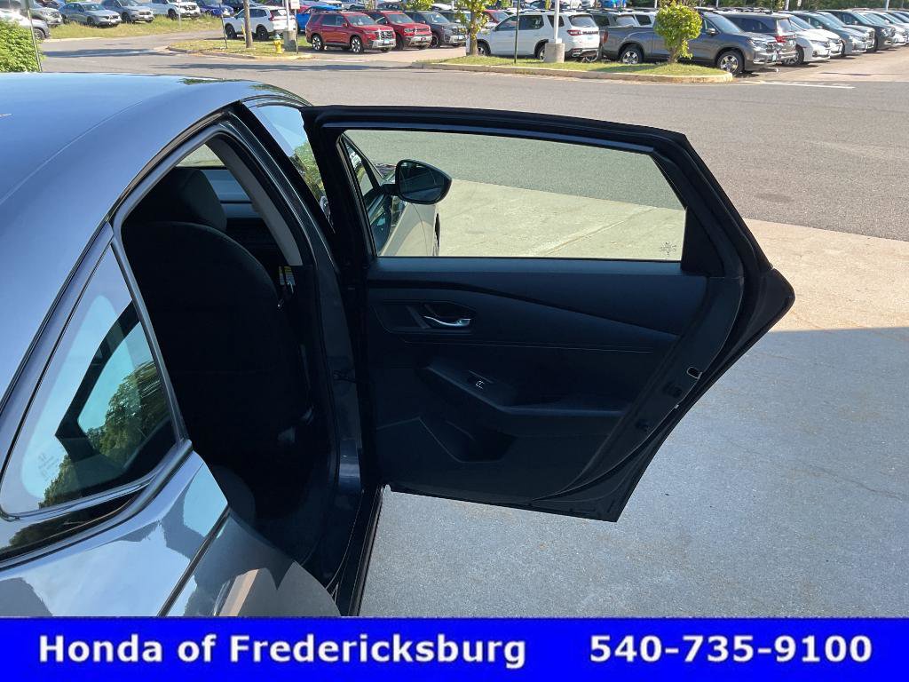 Certified 2025 Honda Accord SE image 18