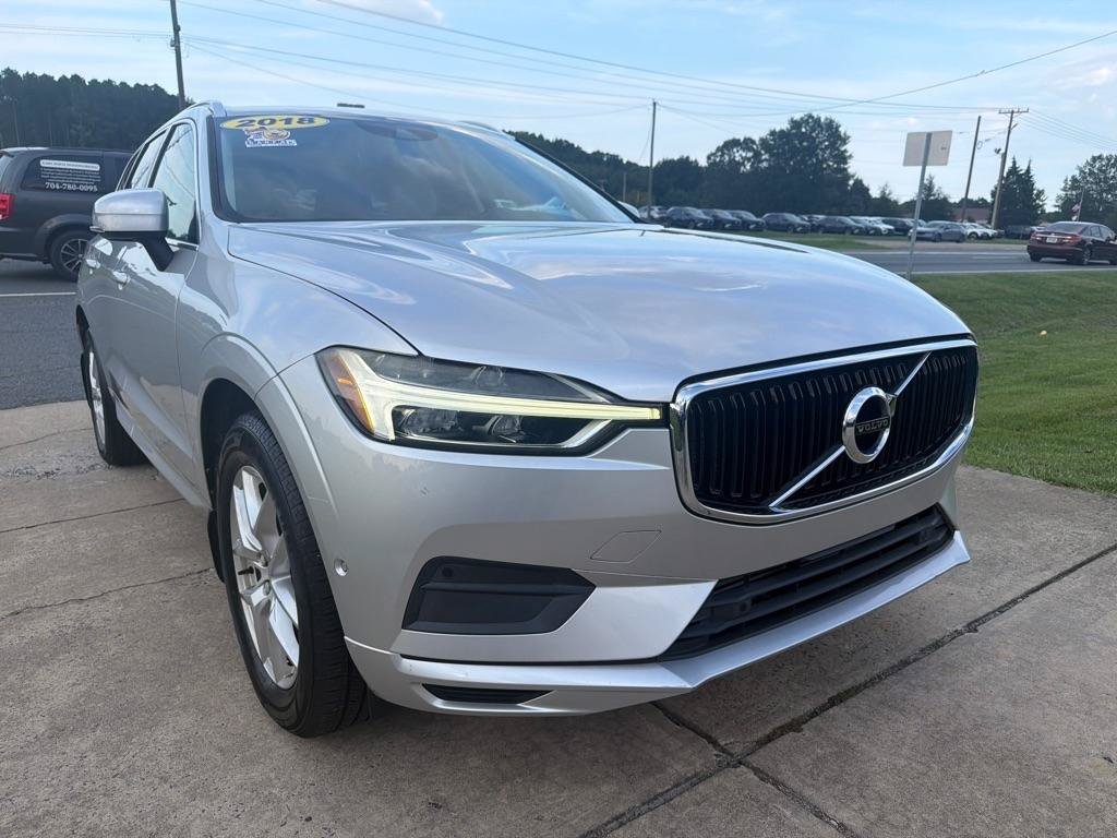 Used 2018 Volvo XC60 T5 Momentum w/ Vision Package AWD/4WD image 2