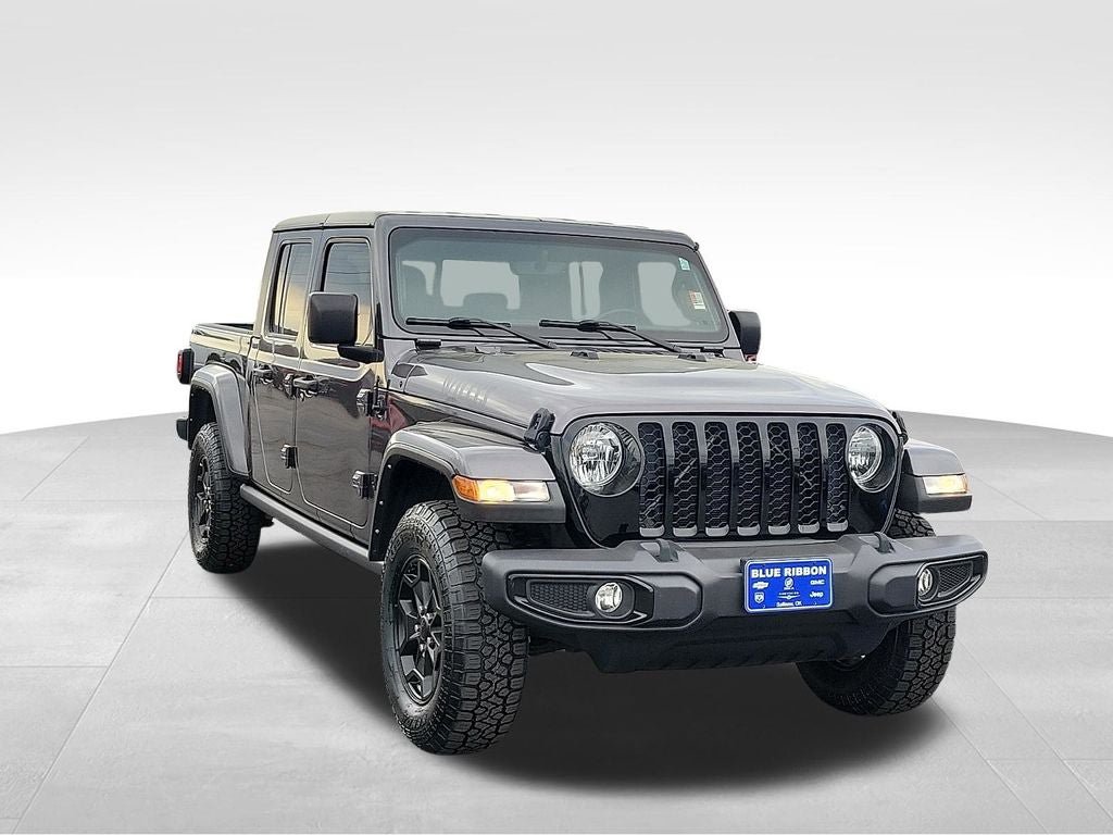 Used 2022 Jeep Gladiator Sport AWD/4WD video 1