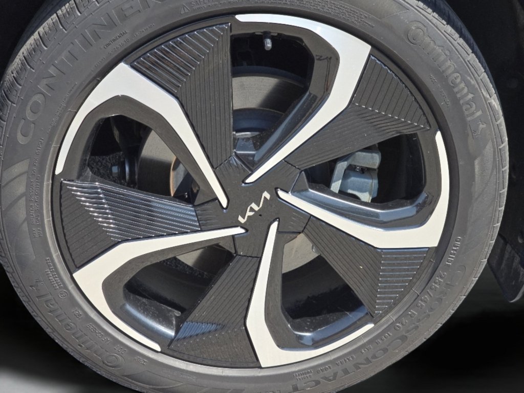 Used 2022 Kia EV6 GT-Line w/ GT-Line Suede Seat Package AWD/4WD image 14