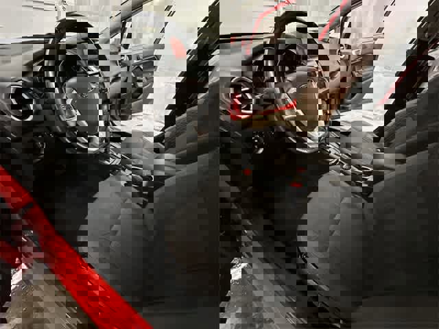 Used 2014 Ford Fiesta SE w/ Equipment Group 201A image 12