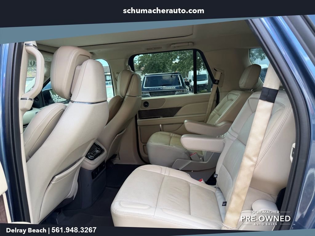 Used 2020 Lincoln Navigator Reserve w/ Cargo Convenience Package RWD image 12
