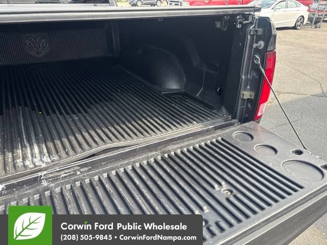 Used 2015 RAM 1500 Express RWD image 30