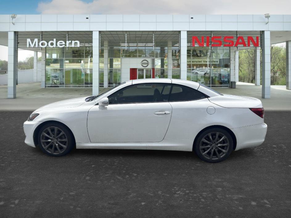 Used 2013 Lexus IS 250C w/ Luxury Pkg RWD image 2