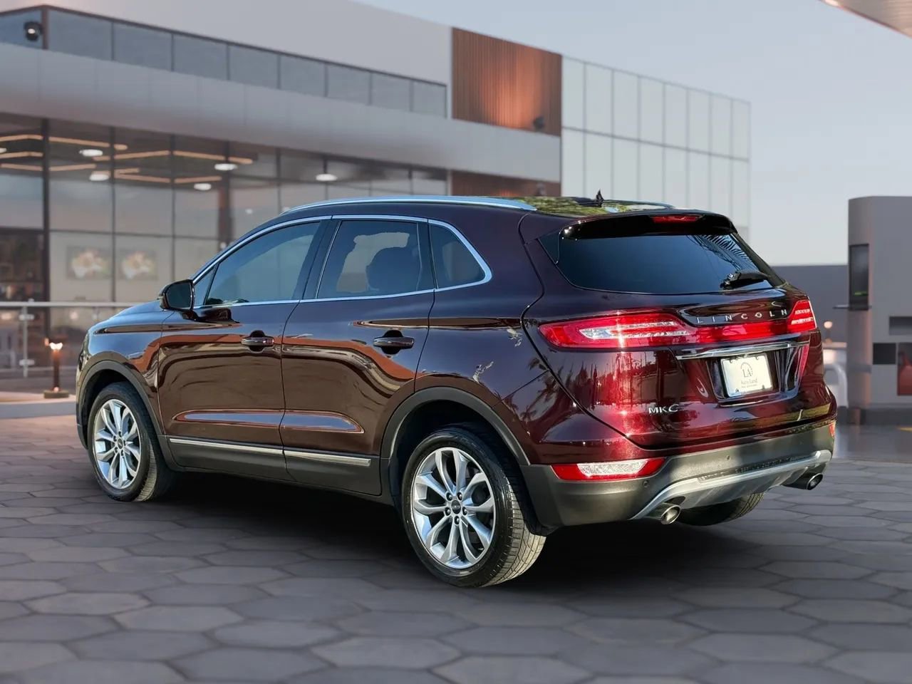 Used 2019 Lincoln MKC Select w/ Select Plus Package image 4