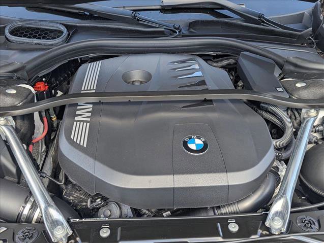 Certified 2025 BMW 740i w/ Premium Package image 24