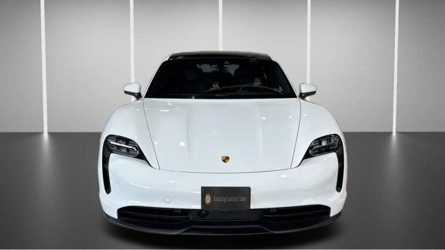 Used 2023 Porsche Taycan w/ Premium Package RWD image 3