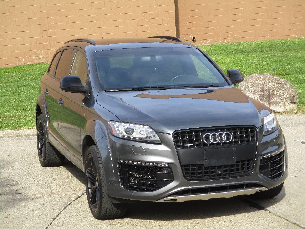 Used 2015 Audi Q7 3.0T S line Prestige w/ Sport Edition AWD/4WD image 10