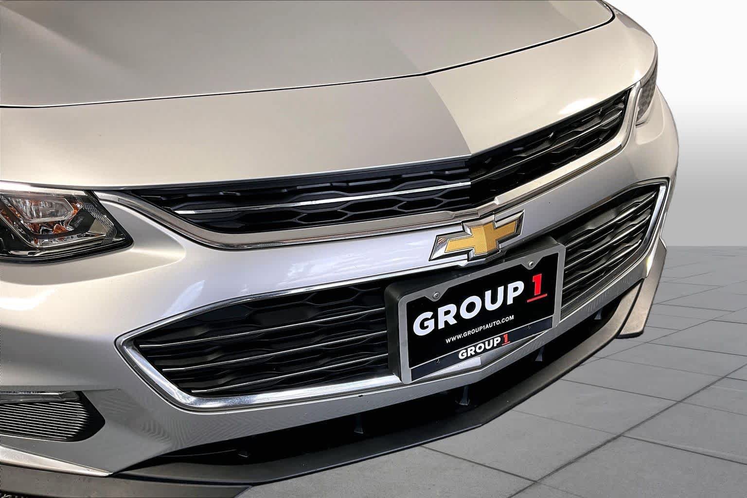 Used 2016 Chevrolet Malibu LT FWD image 25