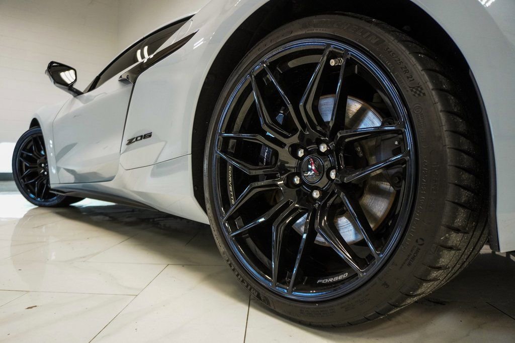 Used 2024 Chevrolet Corvette Z06 image 32