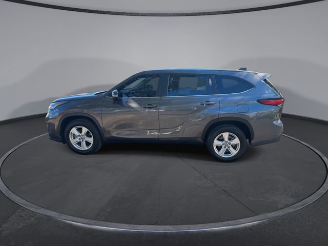 Used 2023 Toyota Highlander XLE image 11
