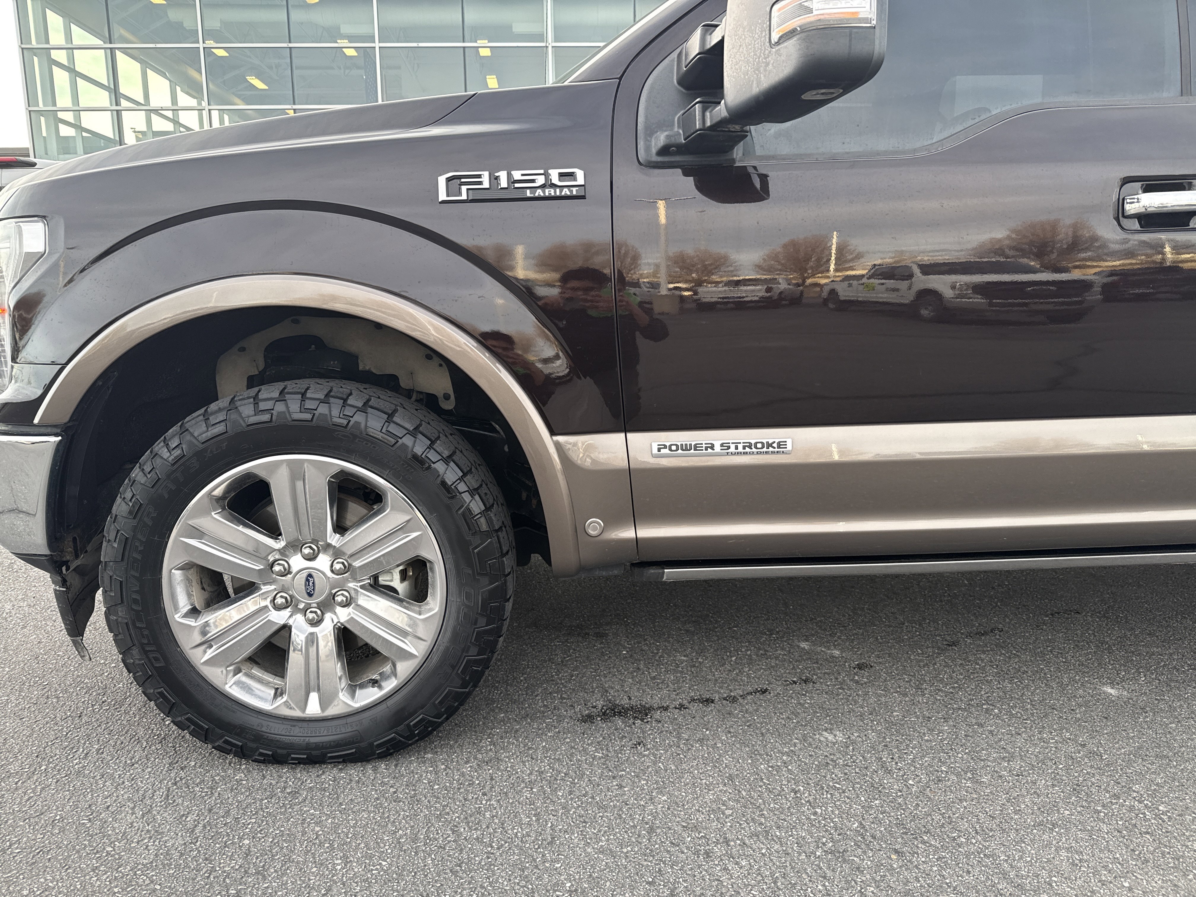 Certified 2019 Ford F150 Lariat w/ Equipment Group 502A Luxury image 9