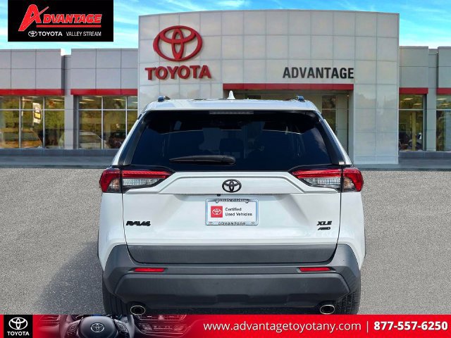 Used 2023 Toyota RAV4 XLE Premium AWD/4WD image 8